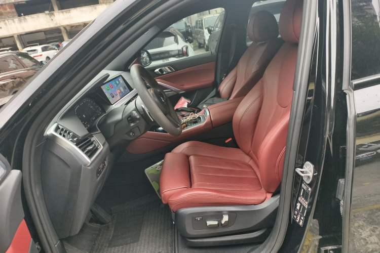 Used BMW X6 2022 Restyled xDrive30i M Sport Package Left Front Seat