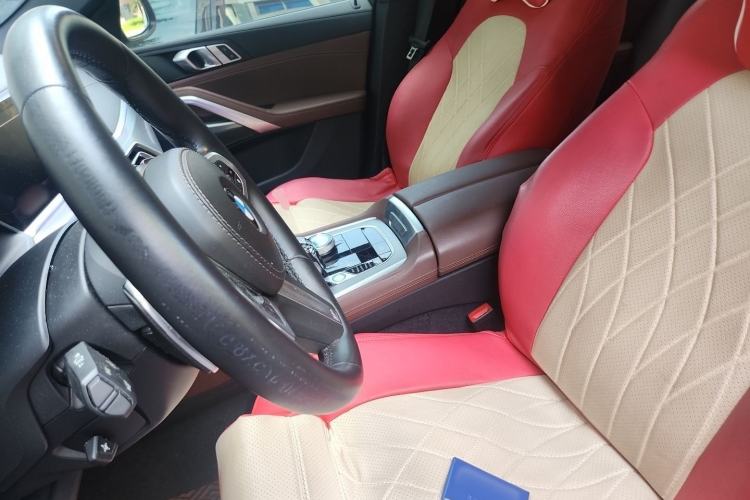 Used BMW X6 2022 Restyled xDrive30i M Sport Package Left Front Seat