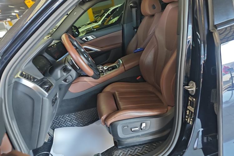 Used BMW X6 2022 Restyled xDrive30i M Sport Package Left Front Seat