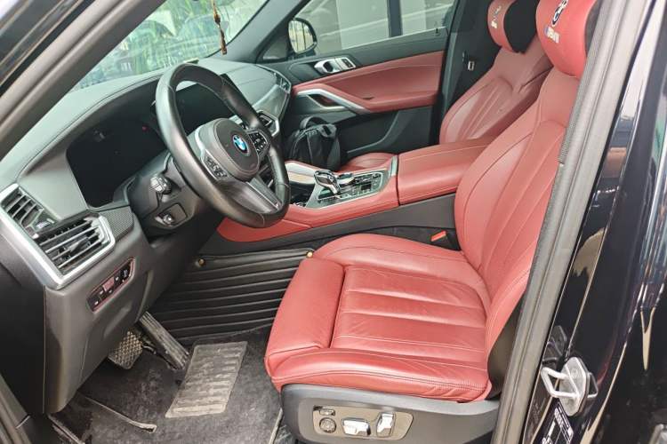 Used BMW X6 2022 Facelift xDrive40i Luxury Edition M Sport Package Left Front Seat
