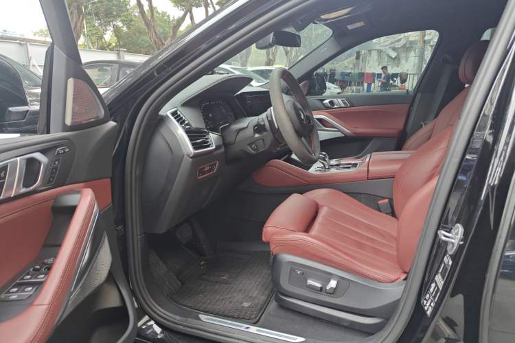 Used BMW X6 2022 Restyled xDrive30i M Sport Package Left Front Seat