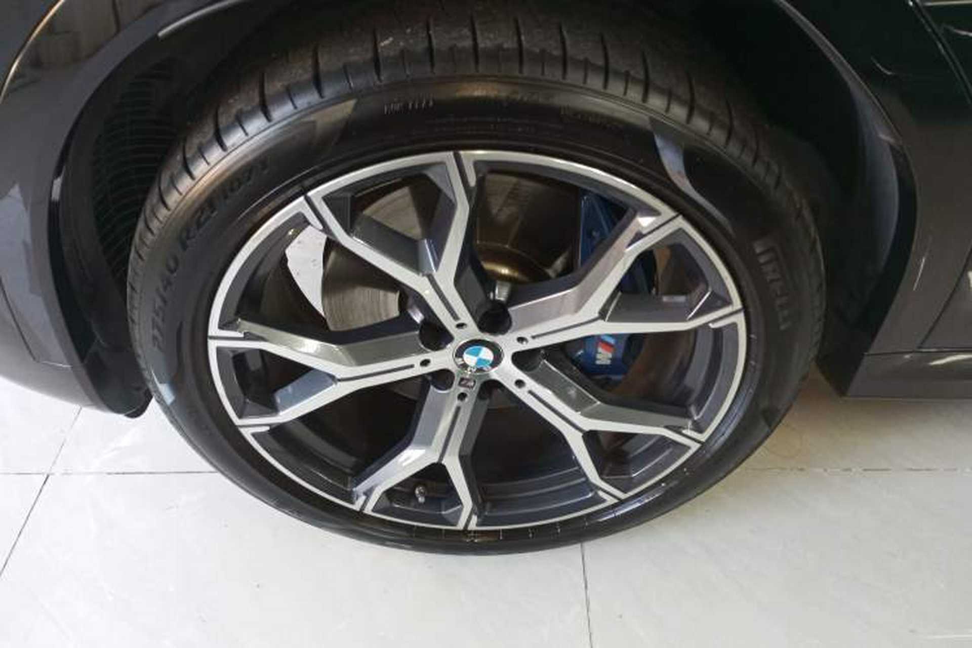 Used BMW X6 2022 Restyled xDrive40i M Sport Package Left Front Wheel Hub