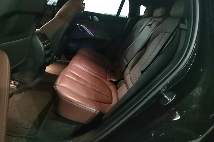 Used BMW X6 2022 Restyled xDrive40i M Sport Package Left Rear Seat