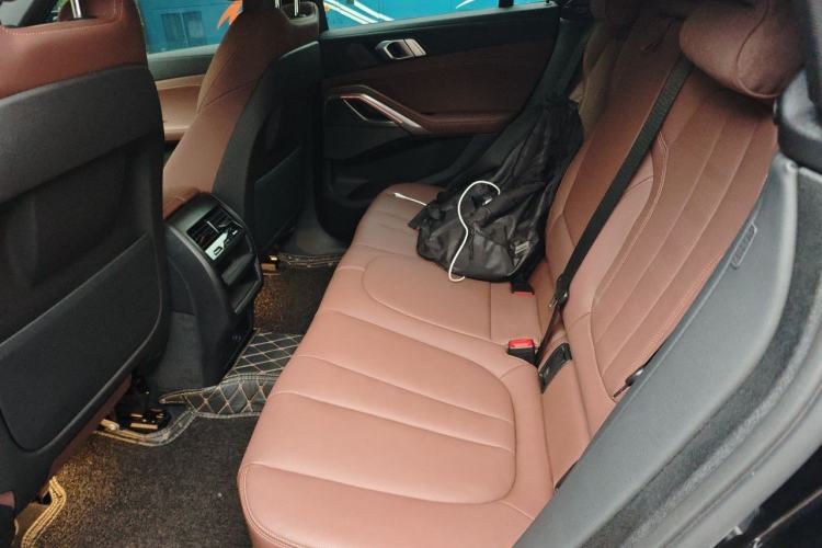 Used BMW X6 2022 Second Facelift xDrive40i M Sport Package Left Rear Seat