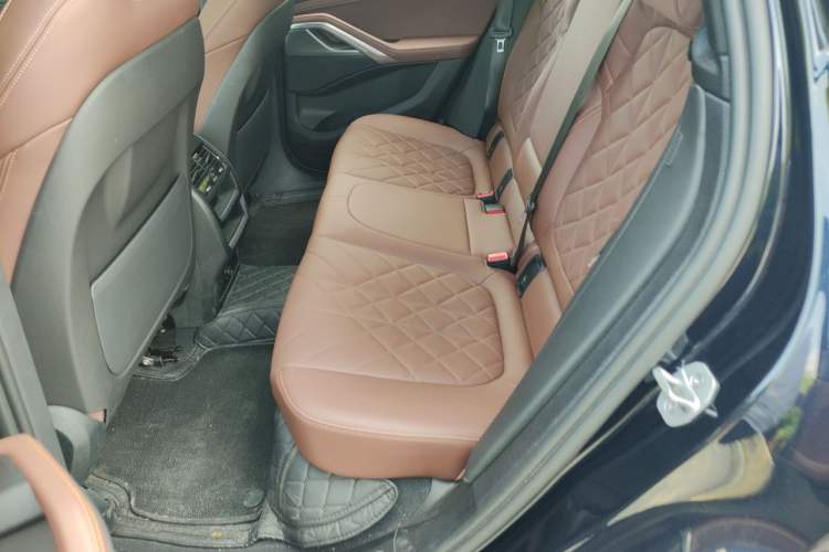 Used BMW X6 2022 Restyled xDrive30i M Sport Package Left Rear Seat
