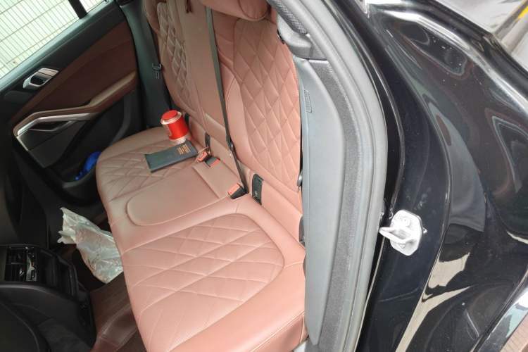 Used BMW X6 2022 Second Facelift xDrive40i M Sport Package Left Rear Seat