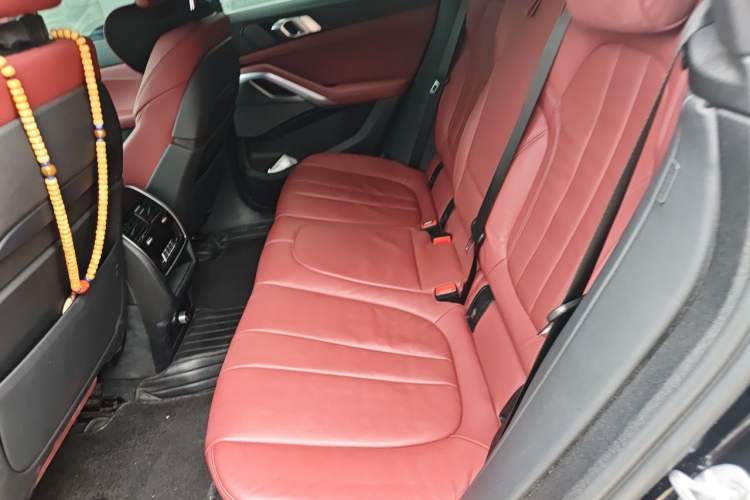Used BMW X6 2022 Facelift xDrive40i Luxury Edition M Sport Package Left Rear Seat