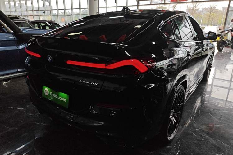 Used BMW X6 2022 Second Facelift xDrive40i Luxury Version M Sport Package Rear Right 45 Deg