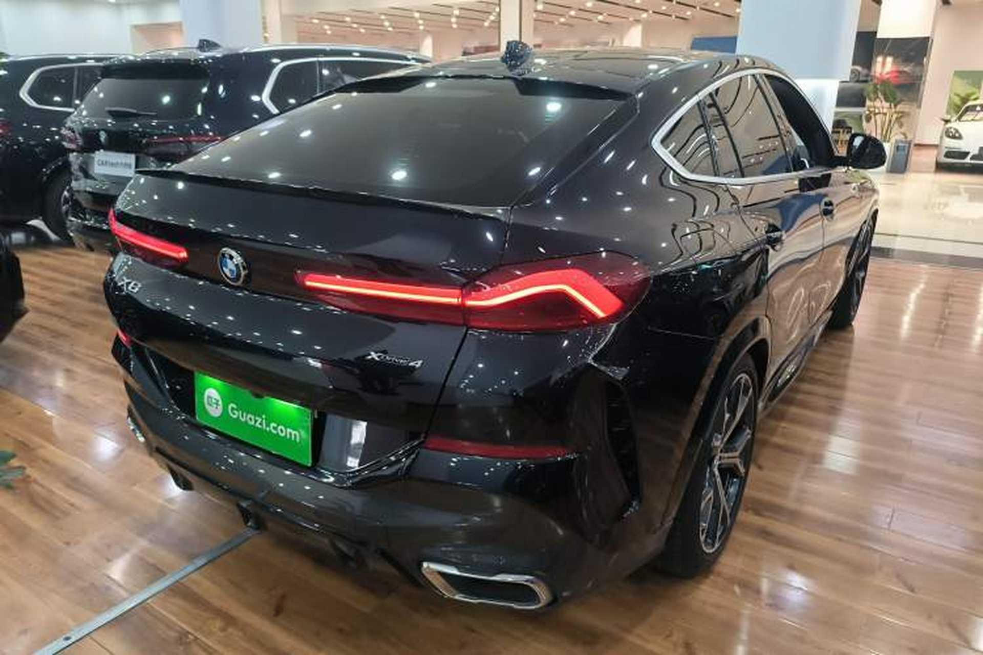 Used BMW X6 2022 xDrive40i Luxury Edition M Sport Package Rear Right 45 Deg