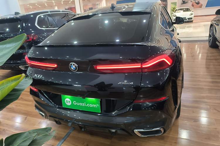 Used BMW X6 2022 xDrive40i Luxury Edition M Sport Package Rear