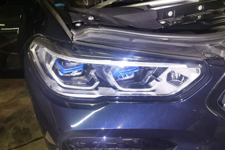 Used BMW X6 2022 Second Facelift xDrive40i Luxury Version M Sport Package Right Front Headlight