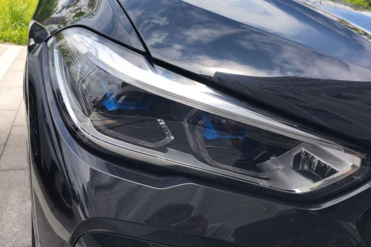 Used BMW X6 2022 Second Facelift xDrive40i M Sport Package Right Front Headlight