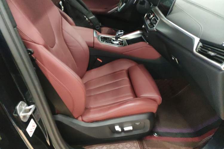 Used BMW X6 2022 Restyled xDrive40i M Sport Package Right Front Seat