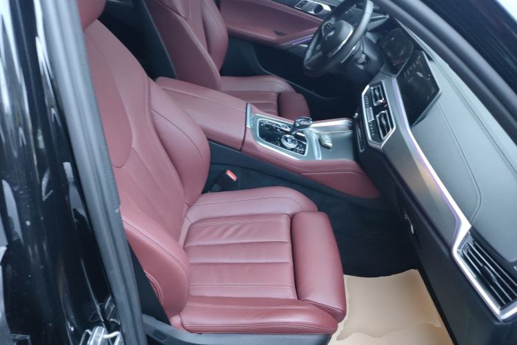 Used BMW X6 2022 xDrive40i M Sport Package Right Front Seat