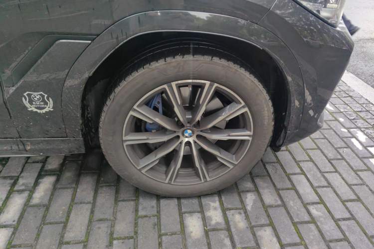Used BMW X6 2022 Restyled xDrive30i M Sport Package Right Front Wheel Hub