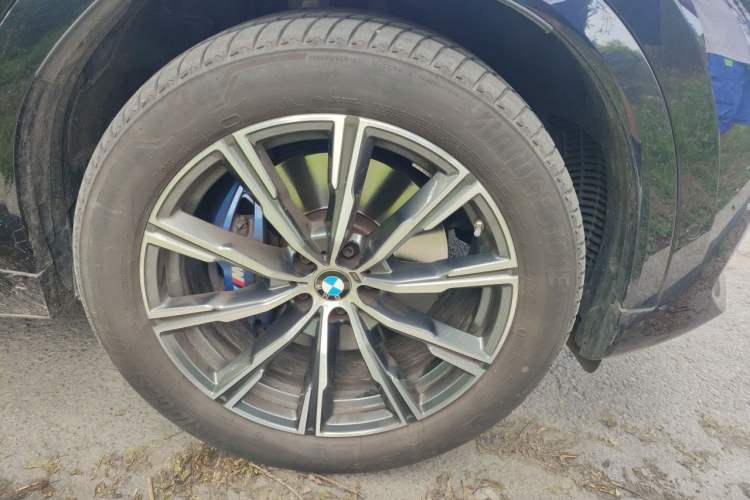 Used BMW X6 2022 Restyled xDrive30i M Sport Package Right Front Wheel Hub