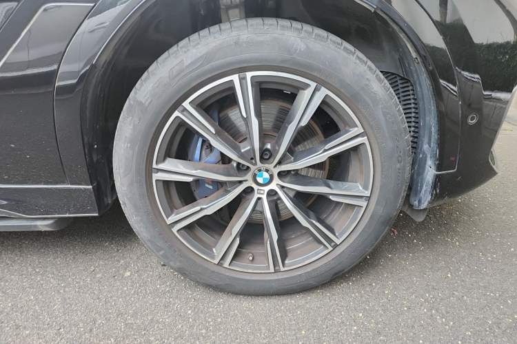 Used BMW X6 2022 Restyled xDrive30i M Sport Package Right Front Wheel Hub