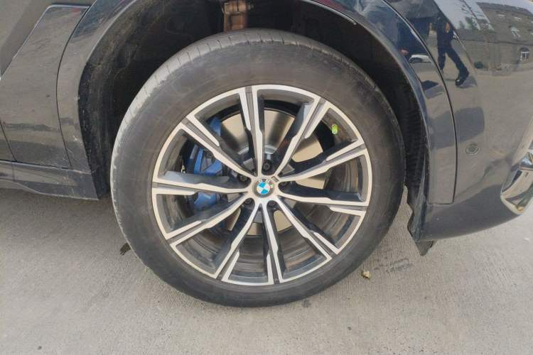 Used BMW X6 2022 Restyled xDrive30i M Sport Package Right Front Wheel Hub