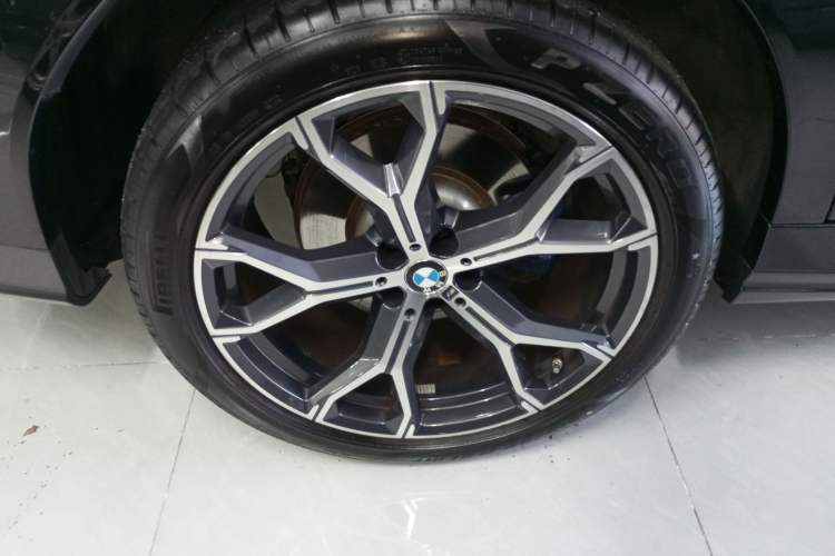 Used BMW X6 2022 Restyled xDrive40i M Sport Package Right Rear Wheel Hub