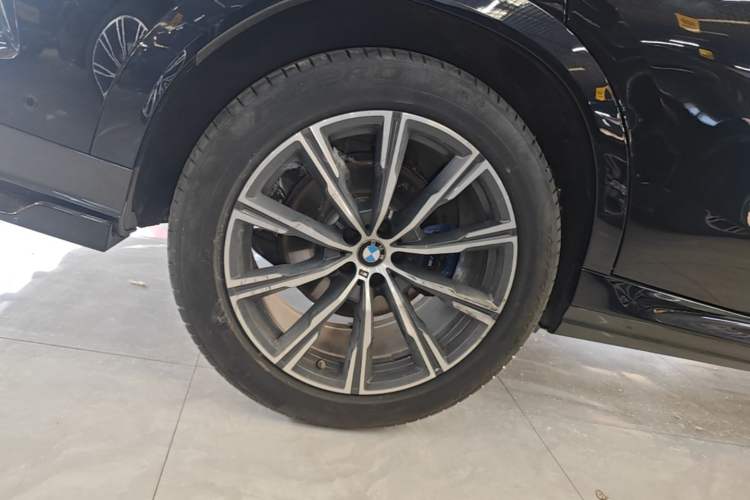 Used BMW X6 2022 Restyled xDrive30i M Sport Package Right Rear Wheel Hub