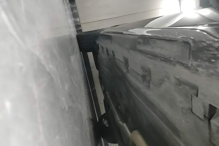 Used BMW X6 2022 Restyled xDrive40i M Sport Package Right Side Sill
