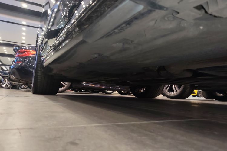 Used BMW X6 2022 Second Facelift xDrive40i Luxury Version M Sport Package Right Side Sill