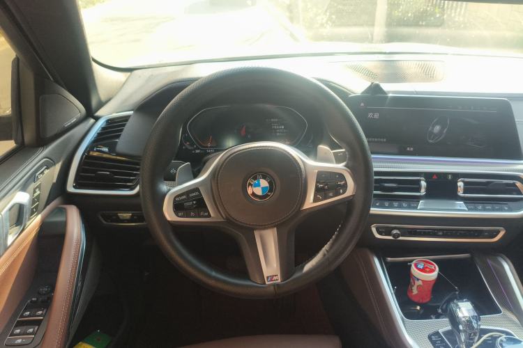 Used BMW X6 2022 xDrive40i M Sport Package Steering Wheel