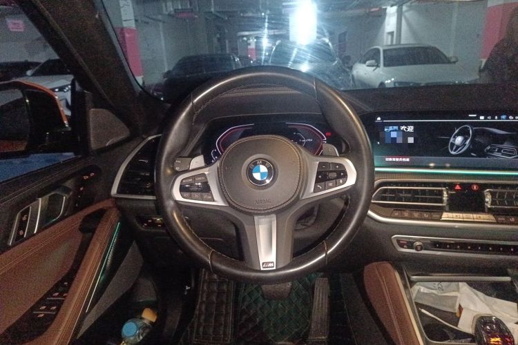 Used BMW X6 2022 Second Facelift xDrive40i M Sport Package Steering Wheel