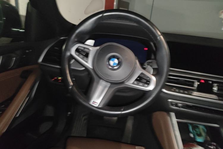 Used BMW X6 2022 xDrive30i M Sport Package Steering Wheel