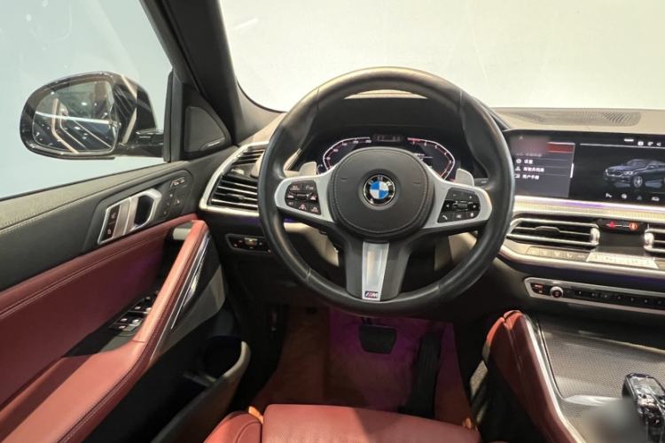 Used BMW X6 2022 xDrive40i Luxury Edition M Sport Package Steering Wheel