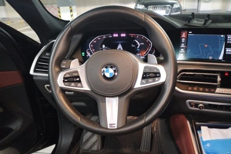 Used BMW X6 2022 Second Facelift xDrive40i Luxury Version M Sport Package Steering Wheel
