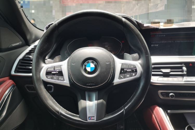 Used BMW X6 2022 Second Facelift xDrive40i M Sport Package Steering Wheel