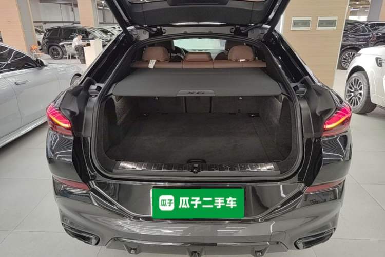 Used BMW X6 2022 Second Facelift xDrive40i M Sport Package Trunk
