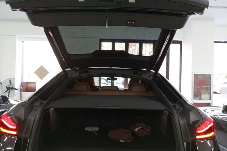 Used BMW X6 2022 Restyled xDrive40i M Sport Package Trunk