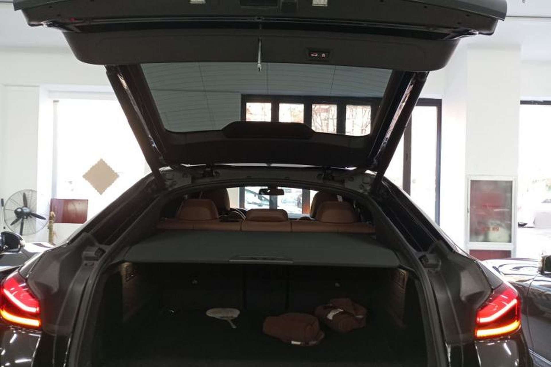 Used BMW X6 2022 Restyled xDrive40i M Sport Package Trunk