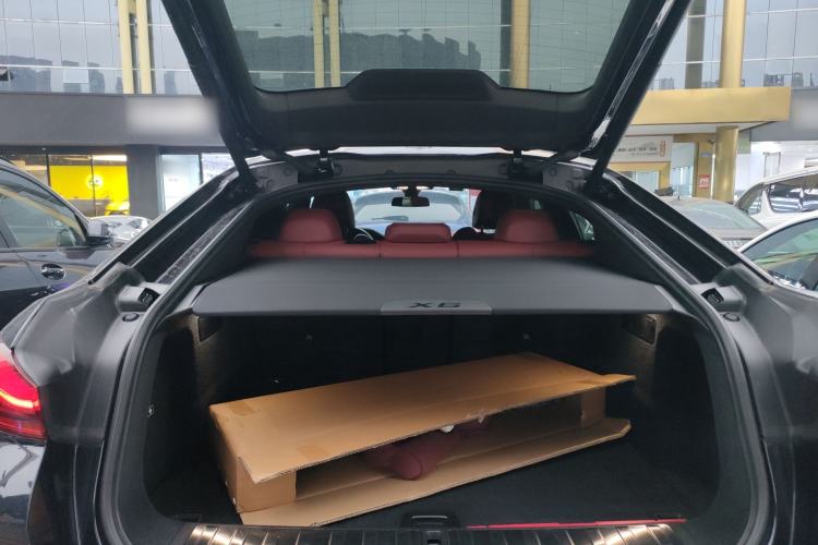 Used BMW X6 2022 Restyled xDrive40i M Sport Package Trunk