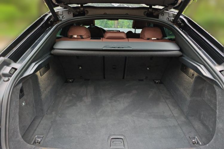 Used BMW X6 2022 Second Facelift xDrive40i M Sport Package Trunk