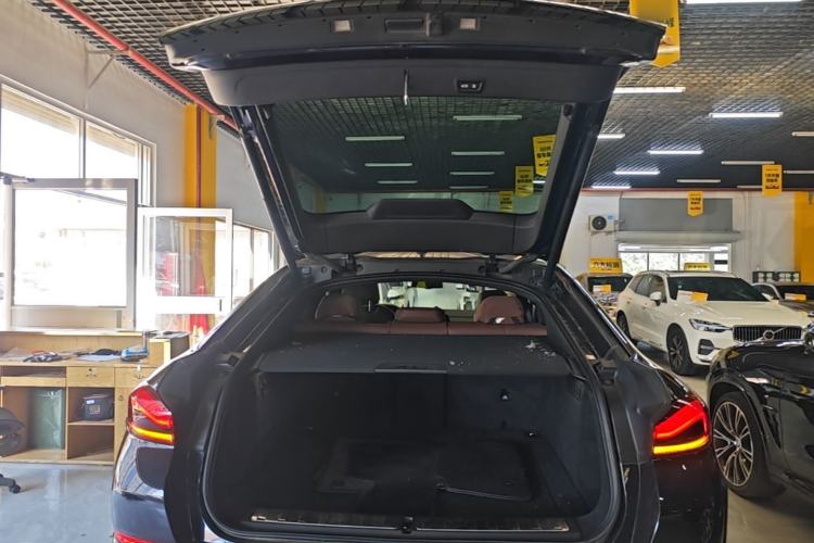 Used BMW X6 2022 Restyled xDrive30i M Sport Package Trunk