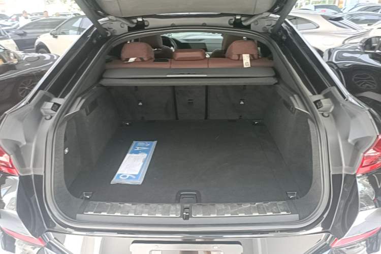 Used BMW X6 2022 Restyled xDrive30i M Sport Package Trunk