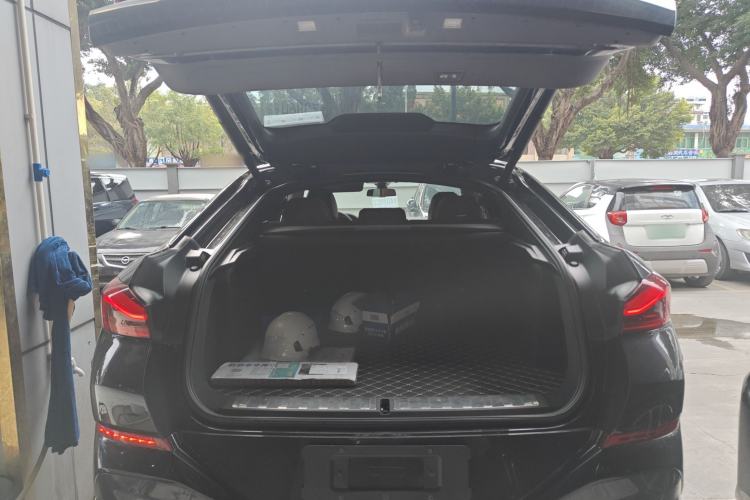 Used BMW X6 2022 Restyled xDrive30i M Sport Package Trunk