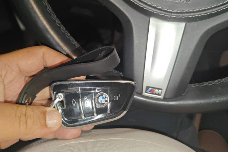 Used BMW X6 2022 xDrive30i M Sport Package Vehicle Key