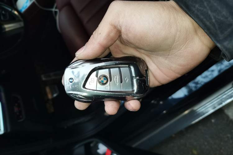 Used BMW X6 2022 xDrive30i M Sport Package Vehicle Key