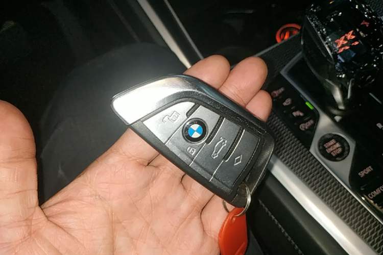 Used BMW X6 2022 xDrive40i Luxury Edition M Sport Package Vehicle Key