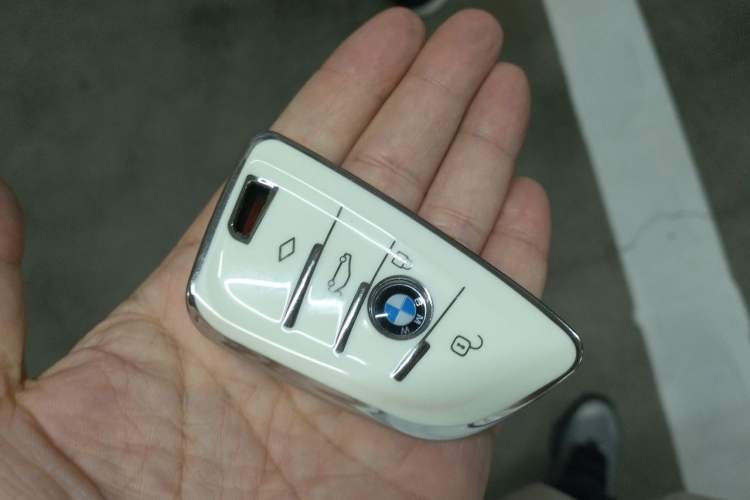 Used BMW X6 2022 Second Facelift xDrive40i Luxury Version M Sport Package Vehicle Key