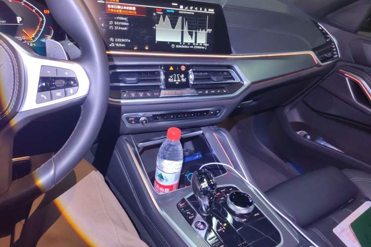 Used BMW X6 2022 xDrive40i M Sport Package Audio And AC Panel