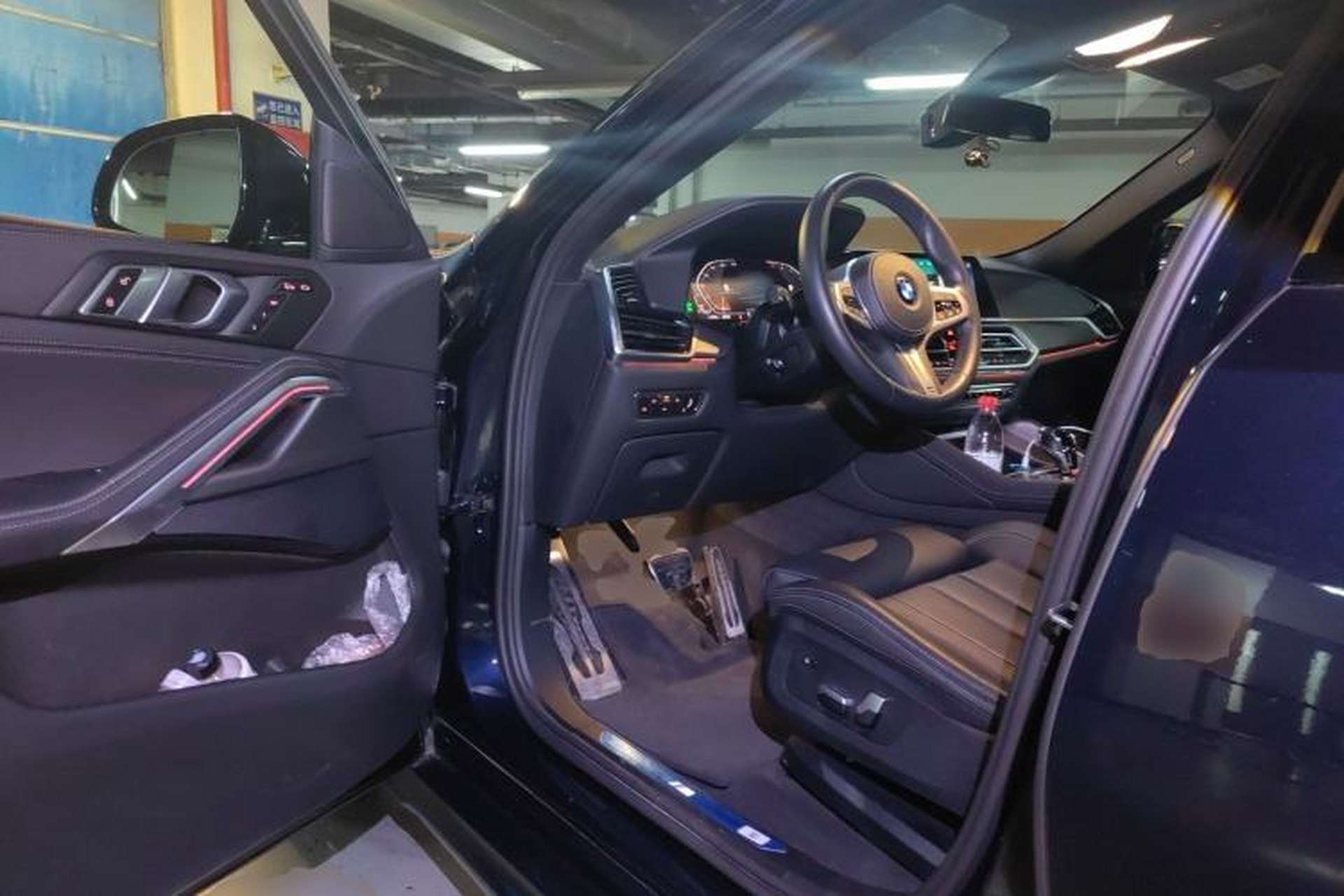 Used BMW X6 2022 xDrive40i M Sport Package Driver Seat