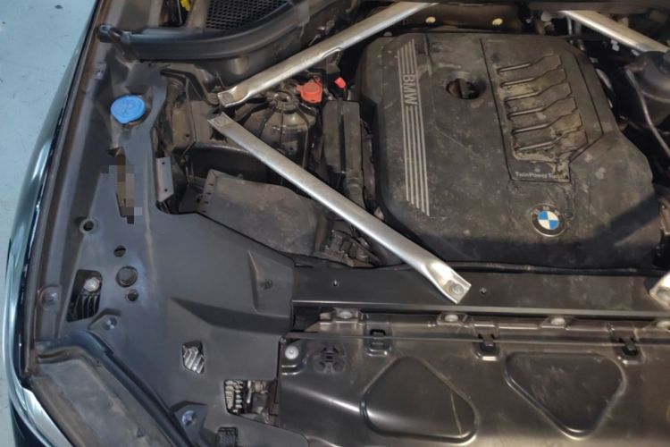 Used BMW X6 2022 xDrive40i M Sport Package Engine Bay Right