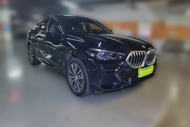 Used BMW X6 2022 xDrive40i M Sport Package Front Right 45 Deg