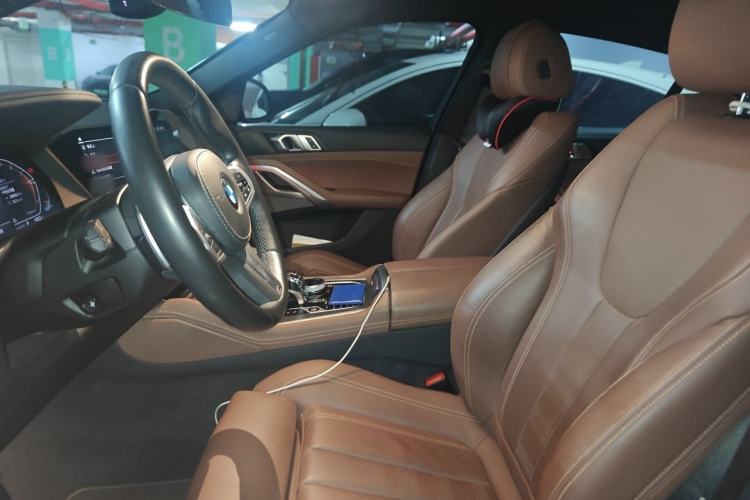 Used BMW X6 2022 Facelift xDrive40i Luxury Edition M Sport Package Left Front Seat