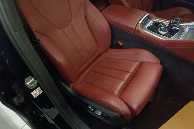 Used BMW X6 2022 Restyled xDrive30i M Sport Package Right Front Seat